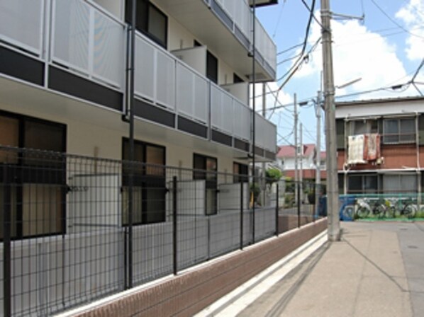 レオパレスラポールIの物件外観写真